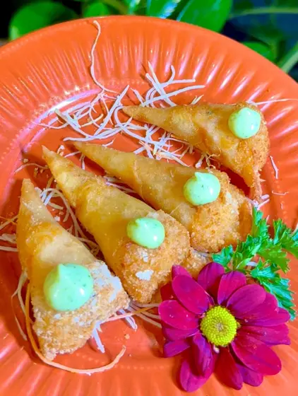 Cones crocantes com wasabi